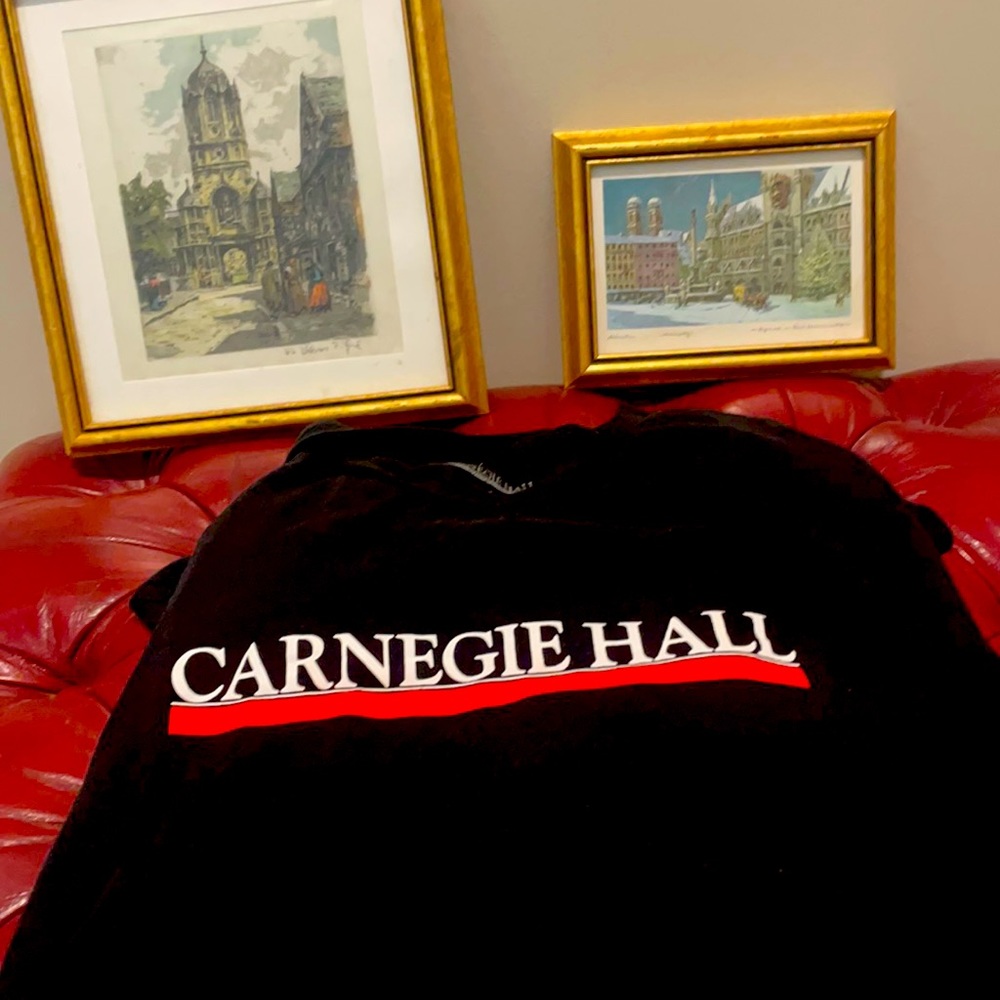 Long Sleeve Carnegie Hall Casual Tee Shirt 👔